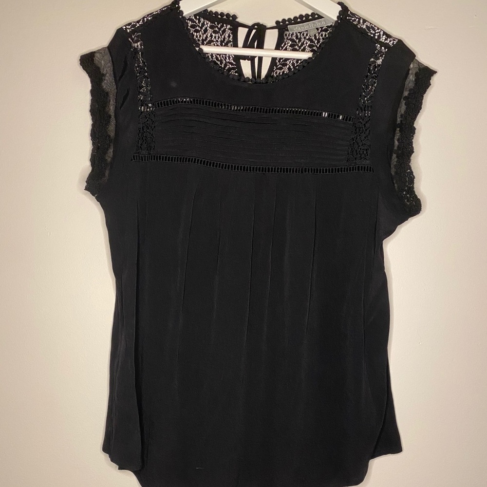 Black lace short sleeve top